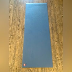 Manduka PRO Yoga Mat—LIKE NEW